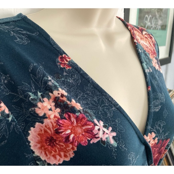 💐3/$12 Floral Knit Wrap Style Dress 3/4 Sleeves Tie Waist - Picture 5 of 15